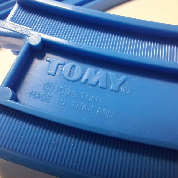 Tomy Train Curved Track Pieces Replacement 1998 Vintage Toy Thomas Engine - Picture 4 of 4